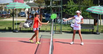 Küçük tenisçiler Bursa’da yarıştı