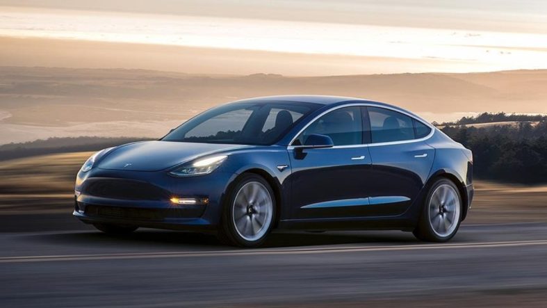 Tesla’dan Türkiye’ye özel indirim: Yarı fiyatına satılacak