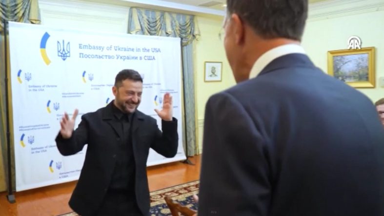 Beyaz Saray'da Ukrayna Zirvesi: Zelensky takım elbise giydi