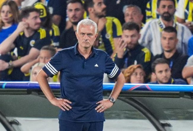 Jose Mourinho: Tur hâlâ ortada