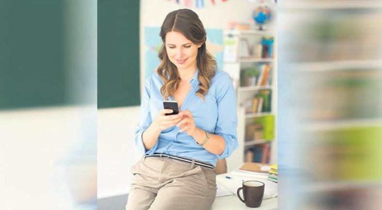 Öğretmene telefon yasağı tartışması