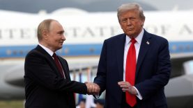 Trump’tan Putin’e uyarı