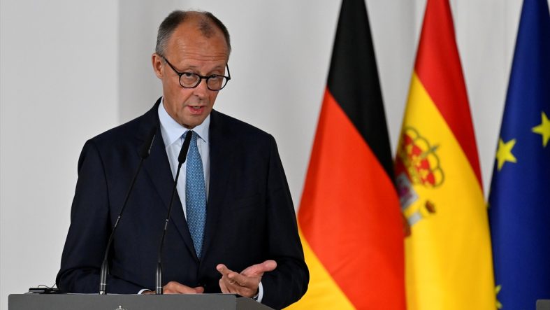 Almanya Başbakanı Merz 'Gazze'deki soykırıma destek vermekle' suçlandı