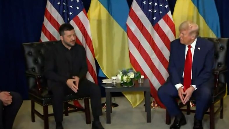 Donald Trump'tan dikkat çeken açıklama: "Rus uçakları vurulmalı" yanıtı