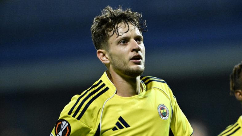 Sebastian Szymanski'den Domenico Tedesco açıklaması
