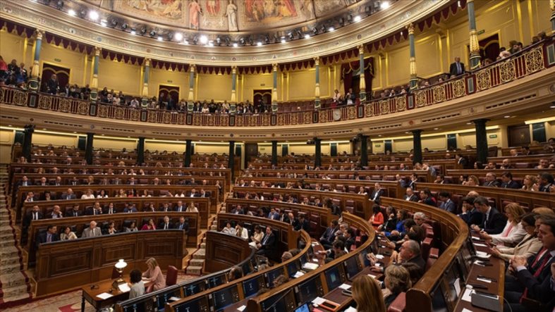 İspanya’dan İsrail’e silah ambargosu