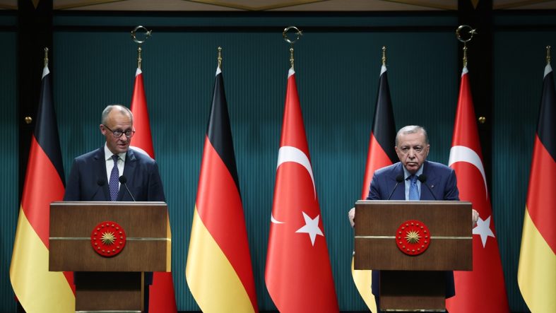 Cumhurbaşkanı Erdoğan: Almanya, Gazze'deki soykırımı görmüyor mu?