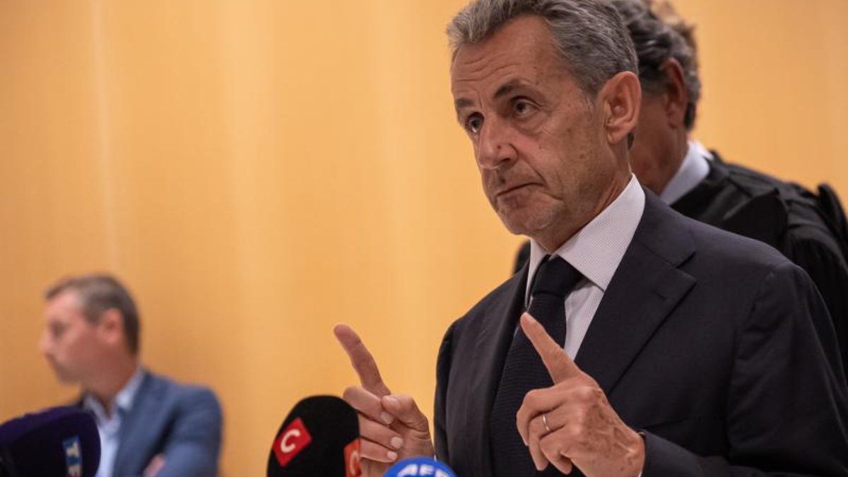 Fransa’nın eski Cumhurbaşkanı Sarkozy’nin hapis cezası onandı